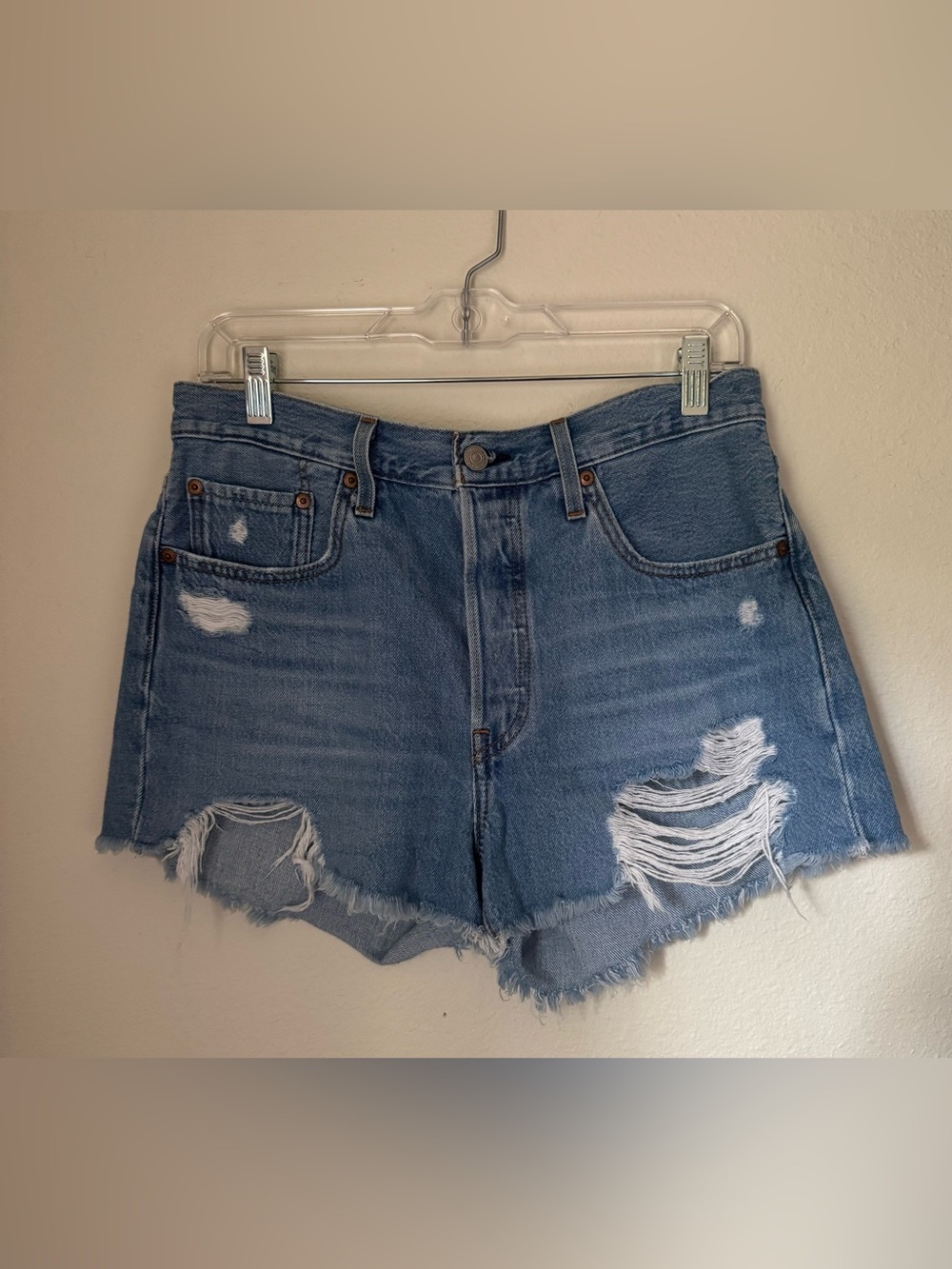 Levi’s 501 Distressed Denim Women's Shorts | Size 28